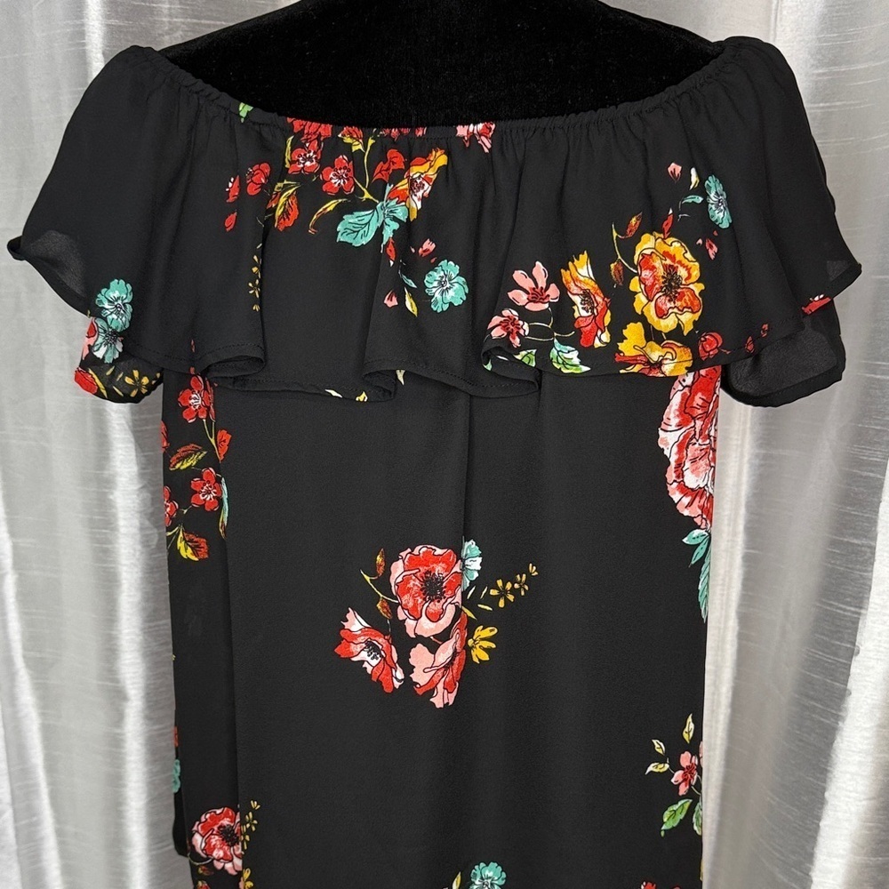 Xhilaration Open Back Floral Black Layer Ruffle Short Sleeve Blouse Women’s M